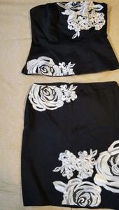 White House Black Market 2pc size 8